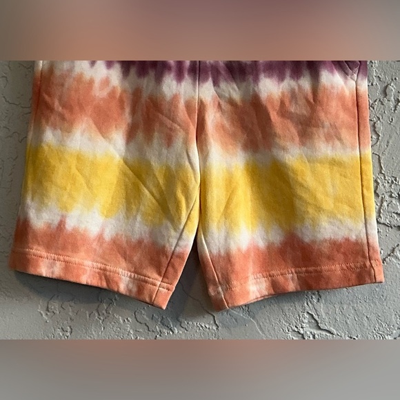 GAP Kids Tie-Dye Shorts in Peach, Orange, and White (NWT) - Picture 3 of 8